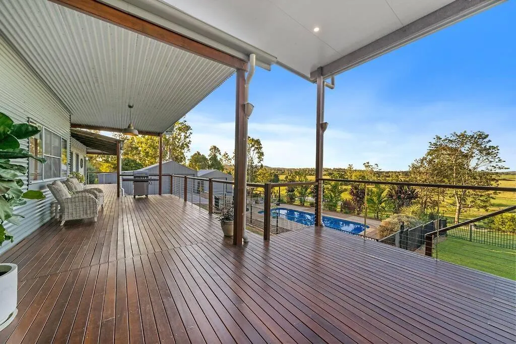Riverbend Ranch Tamborine 0*,  Australia